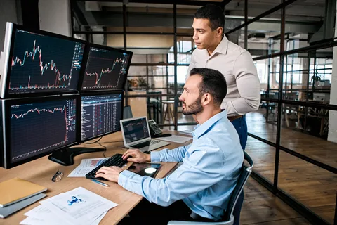 Manufacture and Trade Bank – Complete Guide for Businesses and Traders